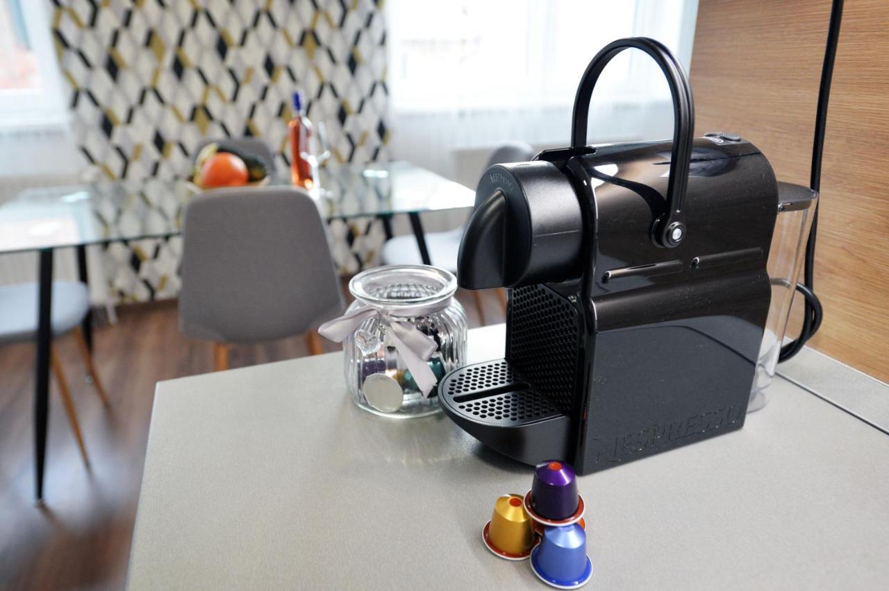 One Luxury Suites Eger Esterno foto