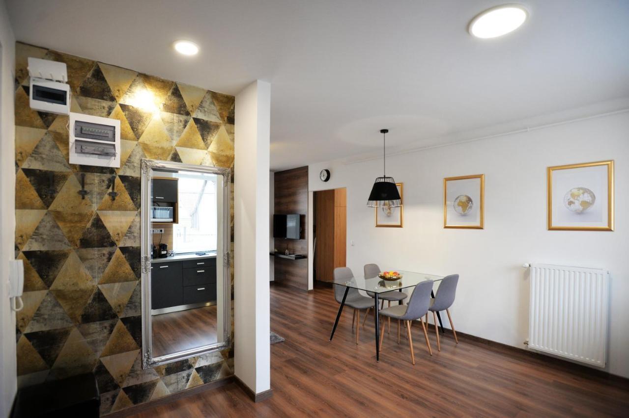 One Luxury Suites Eger Esterno foto