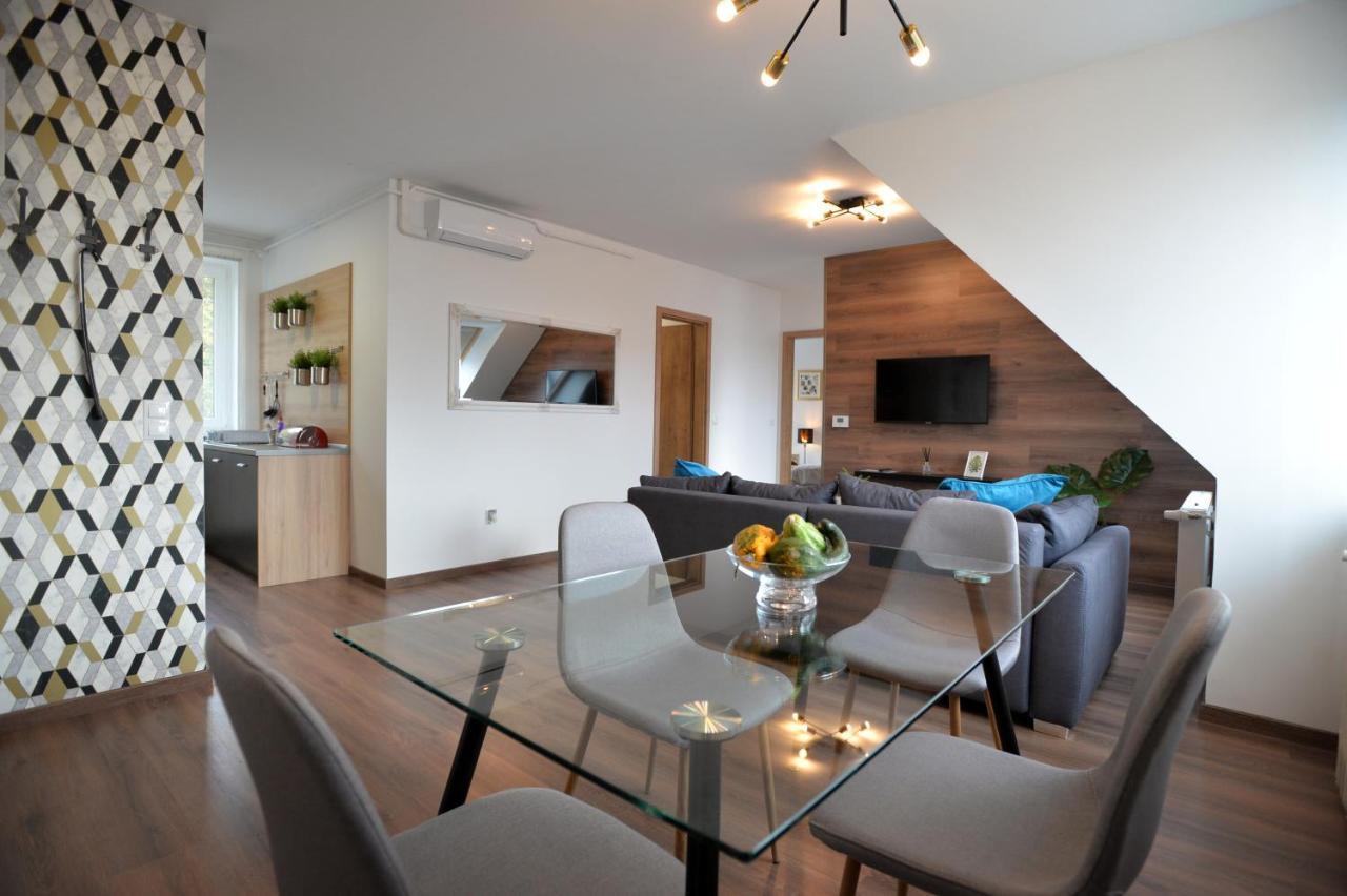 One Luxury Suites Eger Esterno foto