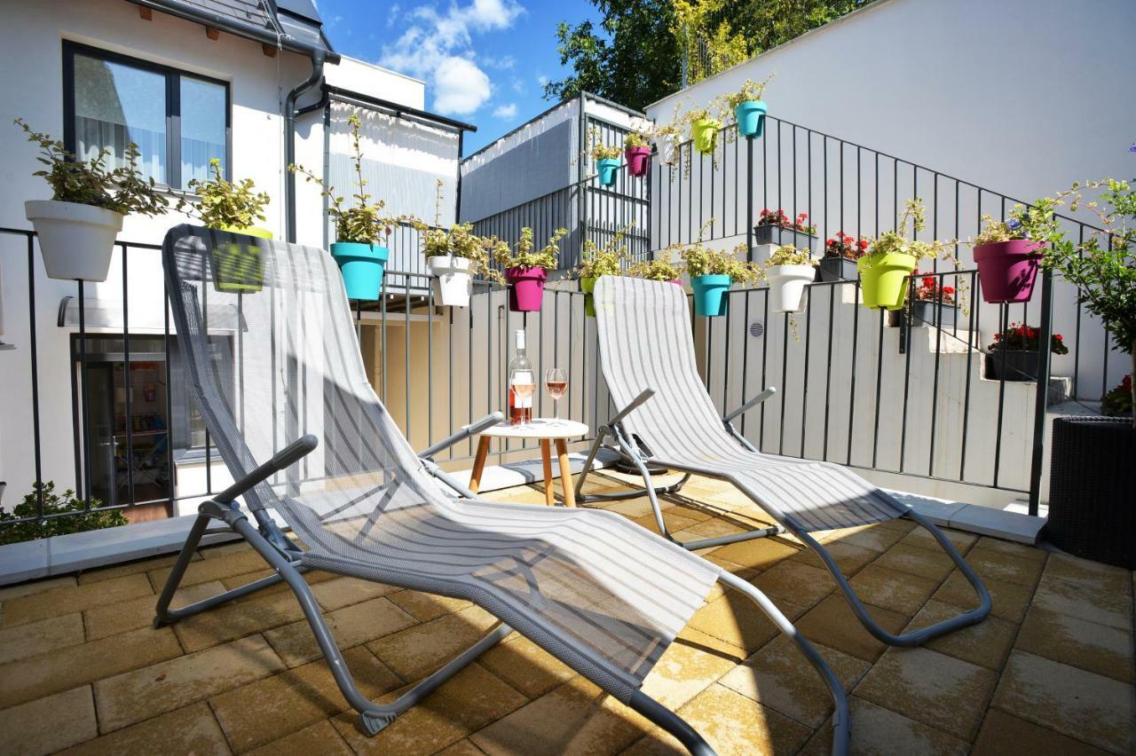 One Luxury Suites Eger Esterno foto